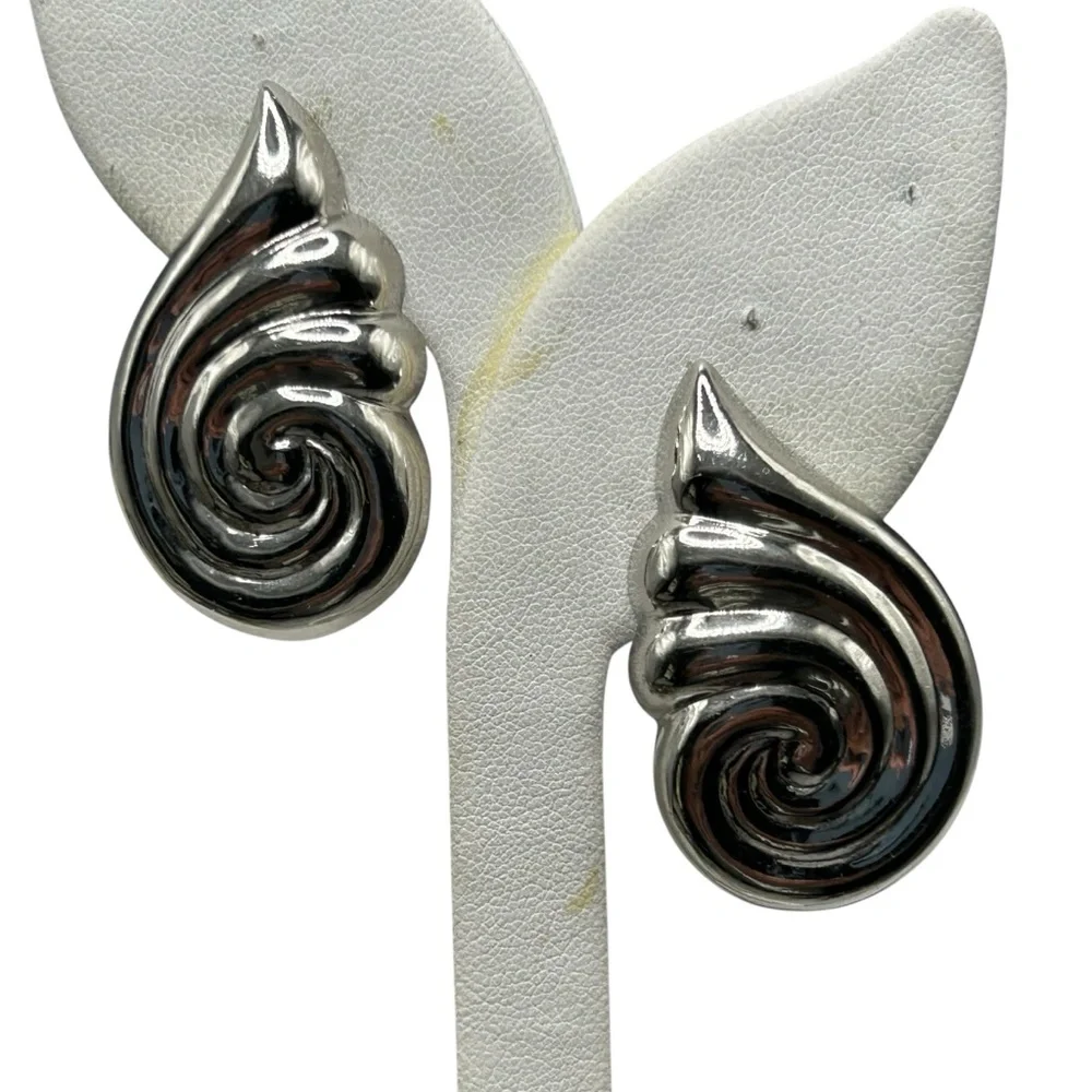 Swirled Vintage Sterling Silver pierced Earrings